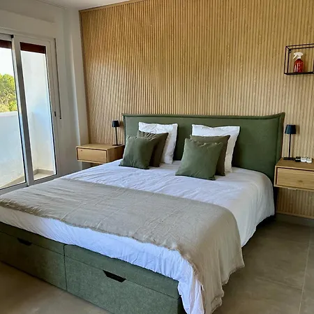 4 Bedroom Duplex Penthouse Califa شقة ماربيا