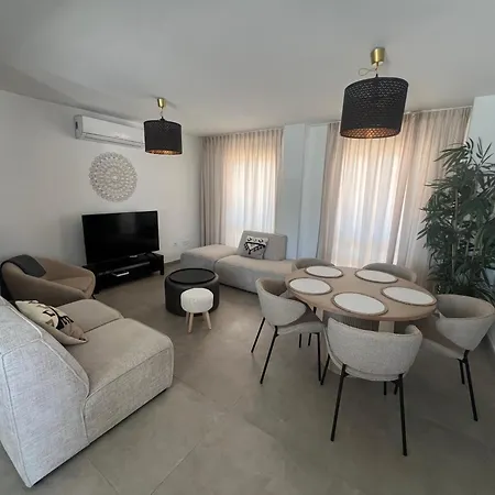 4 Bedroom Duplex Penthouse Califa Lejlighed *