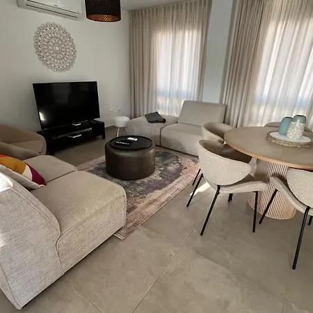 4 Bedroom Duplex Penthouse Califa شقة ماربيا
